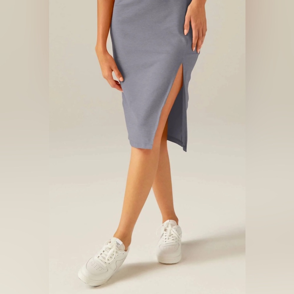 Beyond Yoga Spacedye Inspire Midi Dress in Cloud Gray Heather - Picture 4 of 8